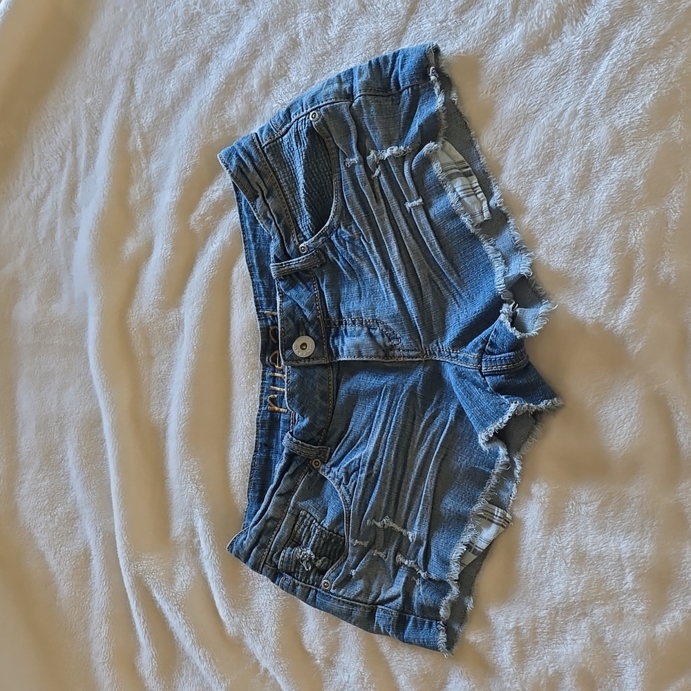 Rue21 Cut off style Jean shorts Size 7/8